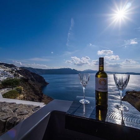 Solstice Luxury Suites Oia  Exterior photo