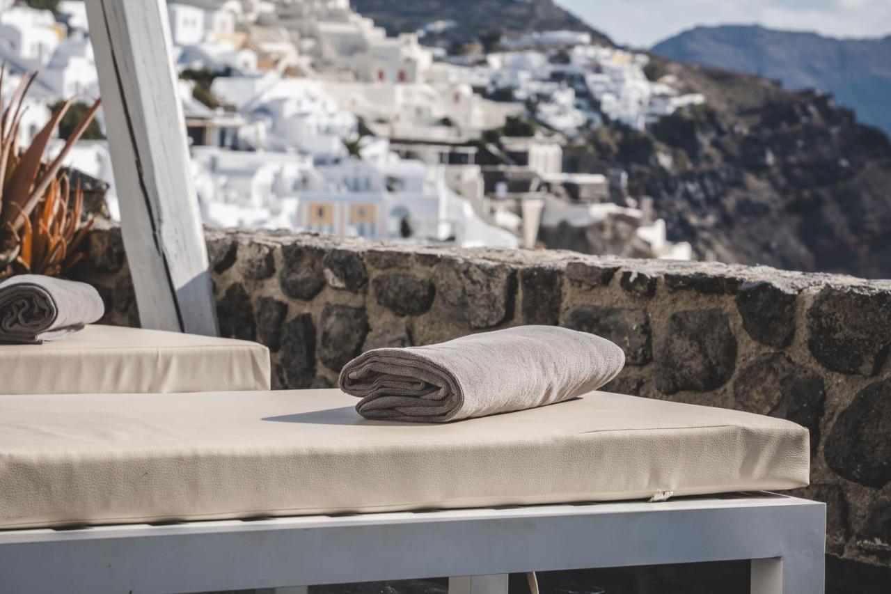 Solstice Luxury Suites Oia  Exterior photo