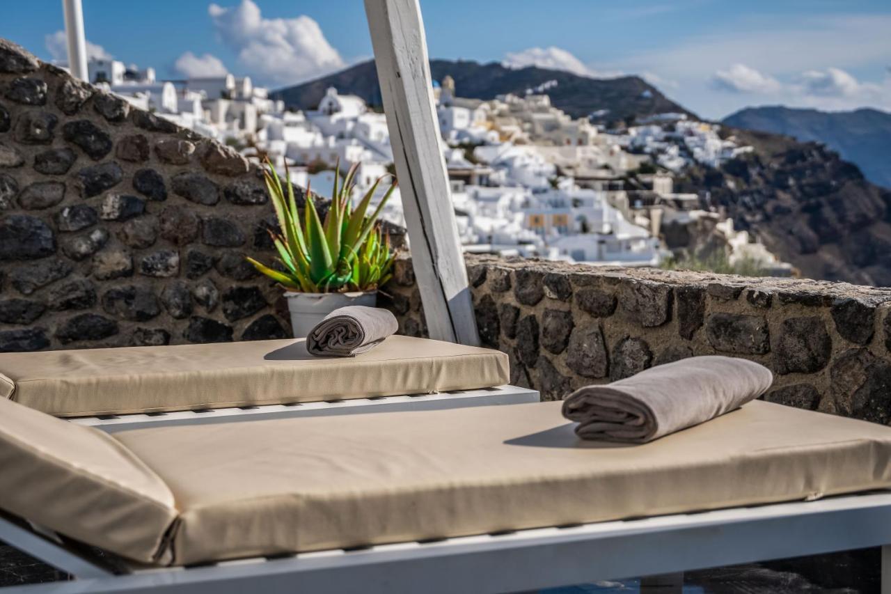 Solstice Luxury Suites Oia  Exterior photo