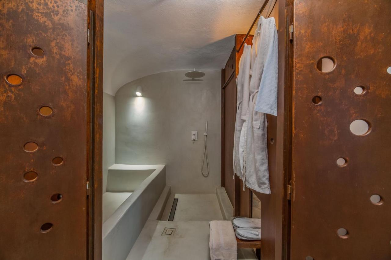 Solstice Luxury Suites Oia  Exterior photo