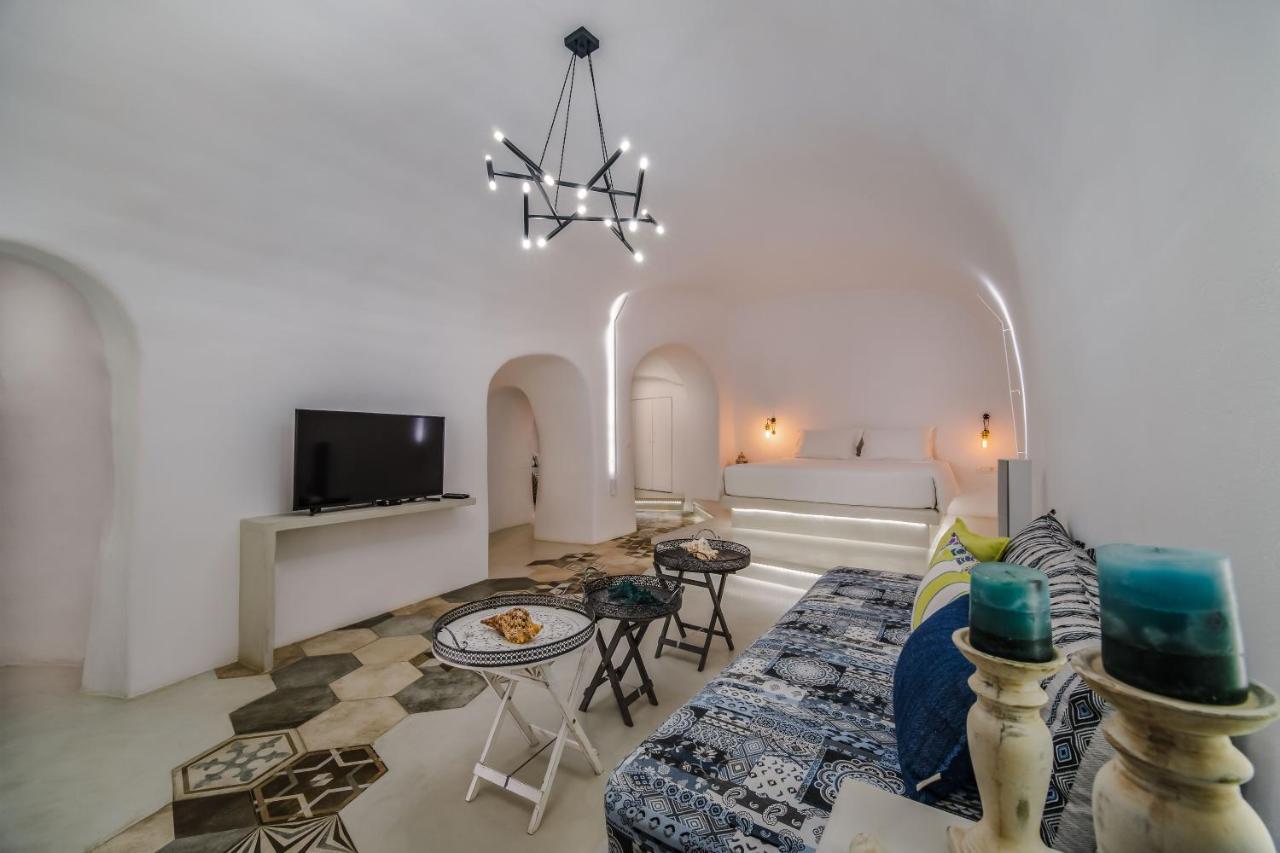 Solstice Luxury Suites Oia  Exterior photo