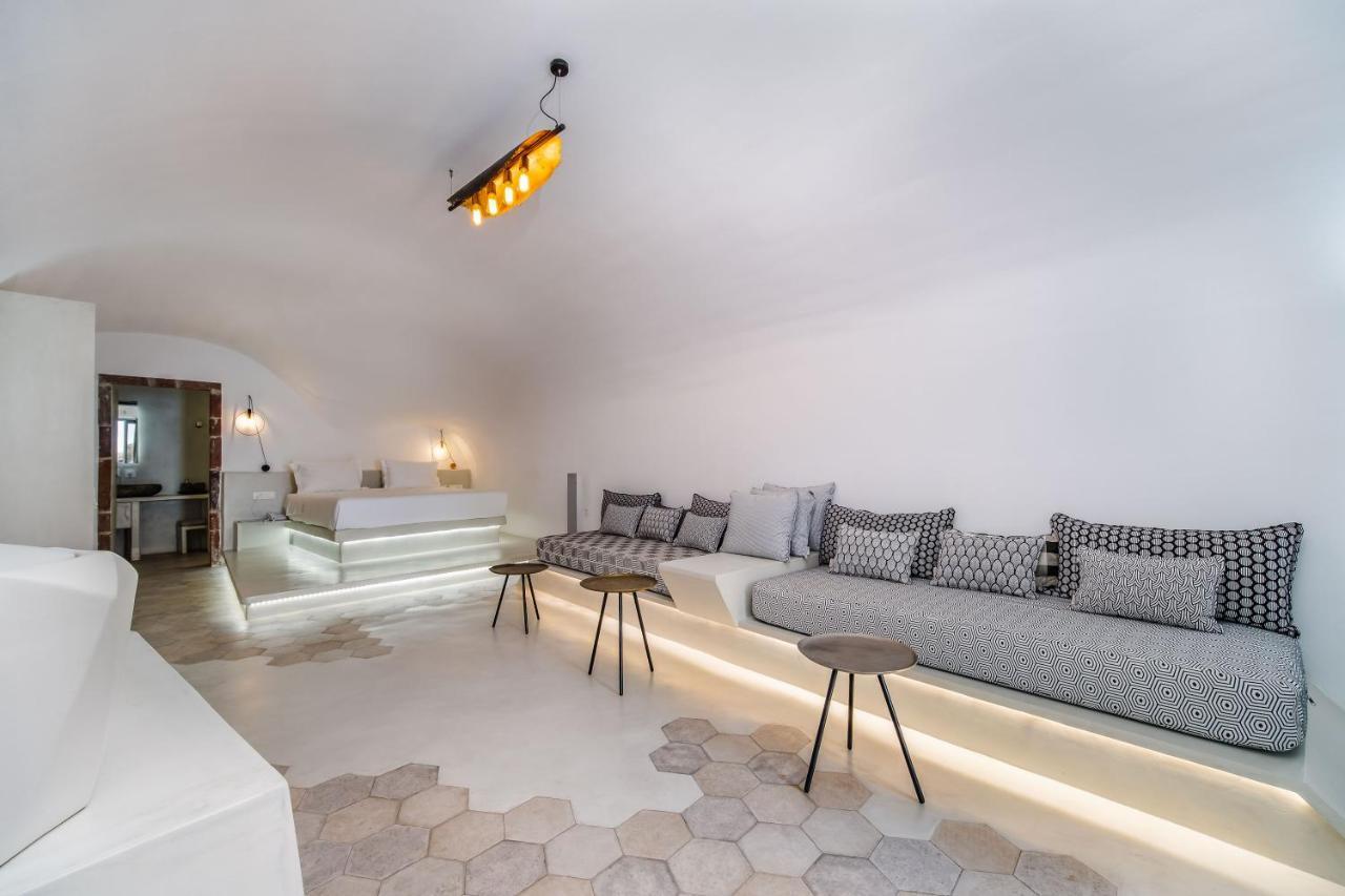 Solstice Luxury Suites Oia  Exterior photo