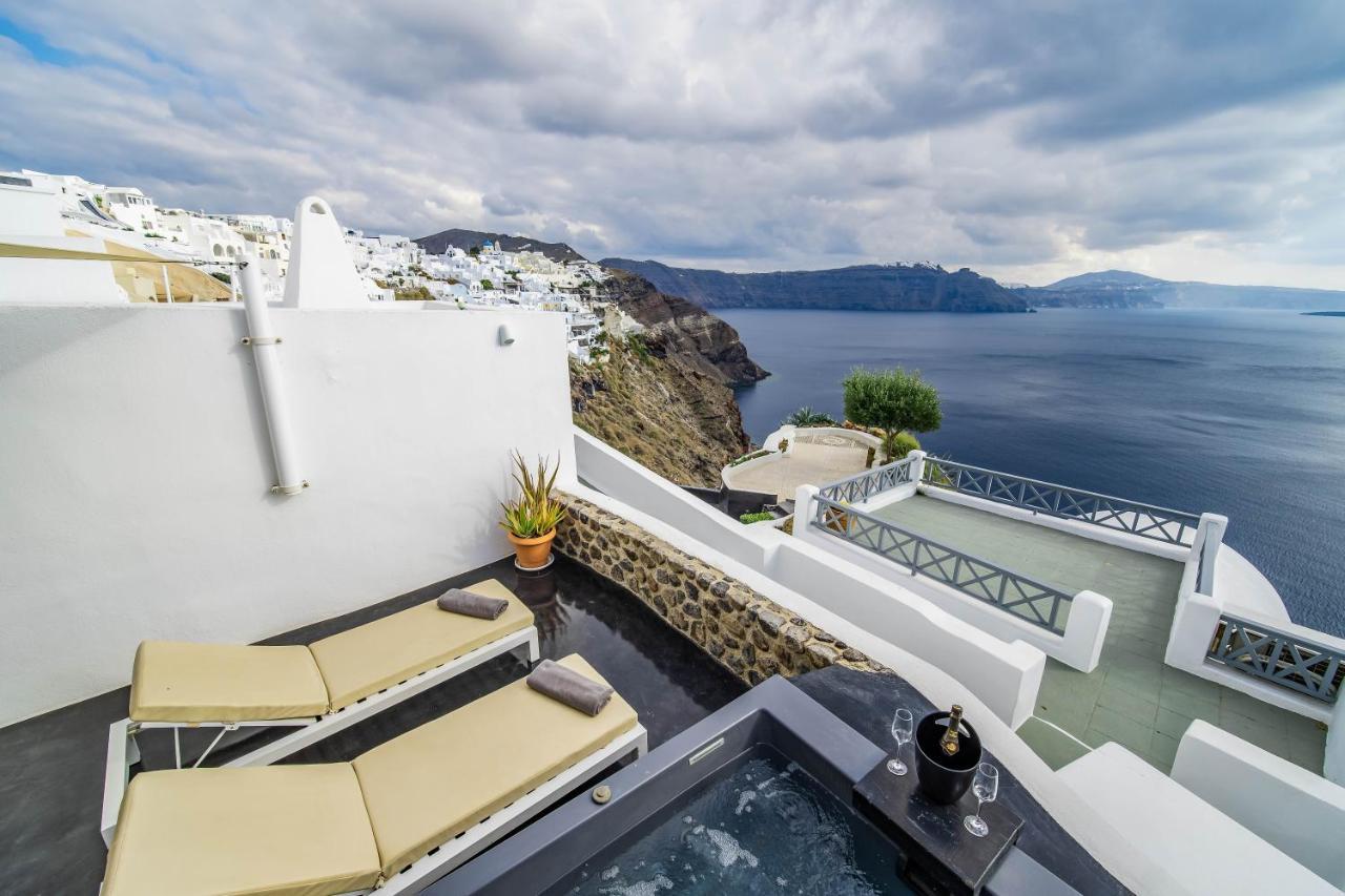 Solstice Luxury Suites Oia  Exterior photo