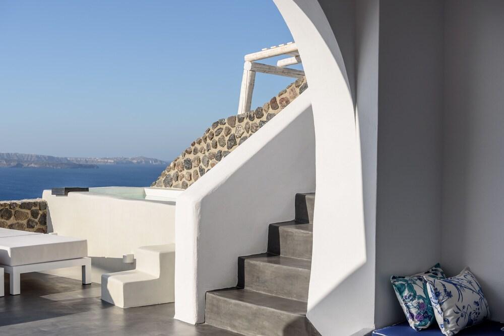 Solstice Luxury Suites Oia  Exterior photo